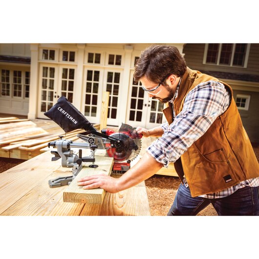 SLIDDING MITER SAW 7-1/4" V20 W/4.0AH CRAFTSMAN