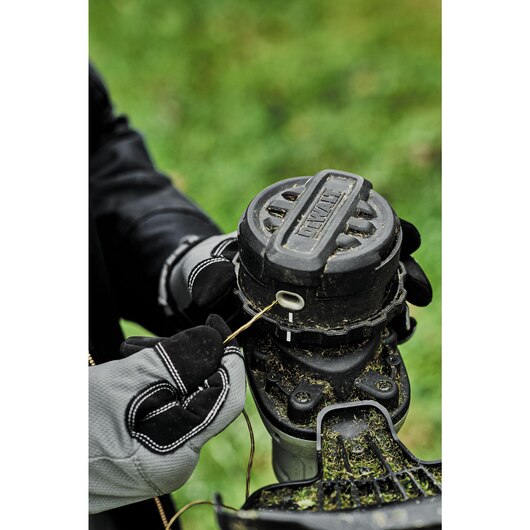 String Trimmer 13" W/Bat. 4.0AH 20V Max Dewalt