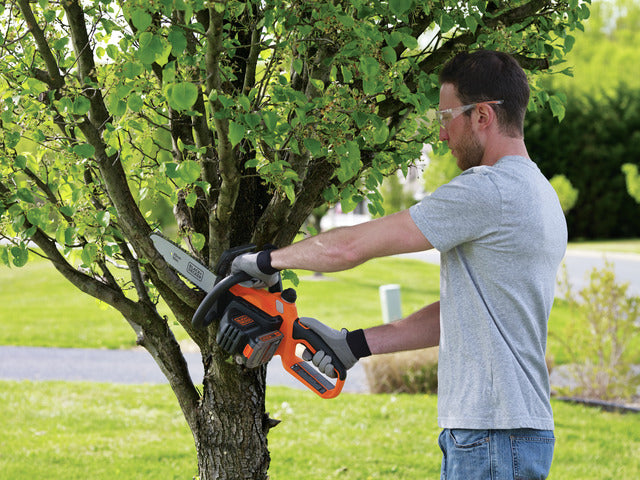 Chain Saw 10" 20V W/Battery 2.0 AH Black and Decker