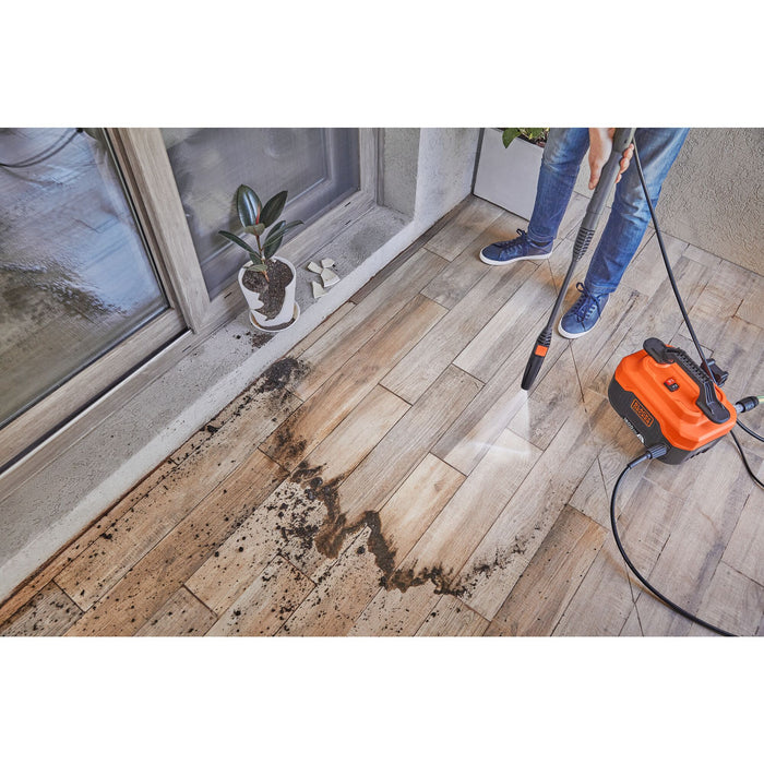 Pressure Washer 1600 PSI/1300 Watts Black and Decker