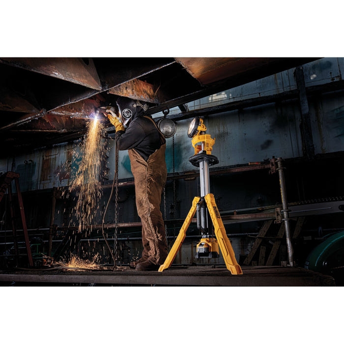 LED Work Light and Tripod Kit 20V *Max Dewalt