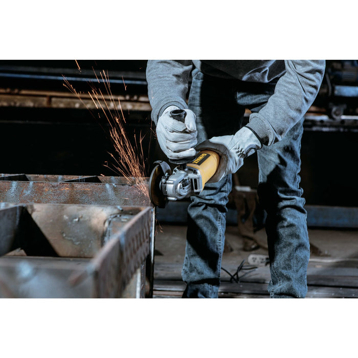 Angle Grinder 4-1/2" 6.5AMP 700W Dewalt