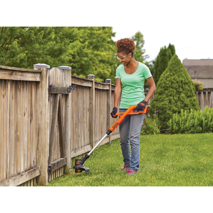 String Trimmer/Edger 10'' 20V Max W/ battery Black and Decker
