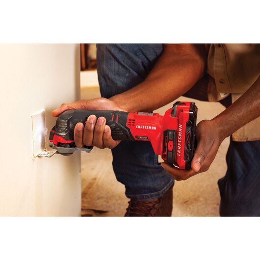 Oscillating Tool Kit V20 W/Battery 2.0 AH Craftsman