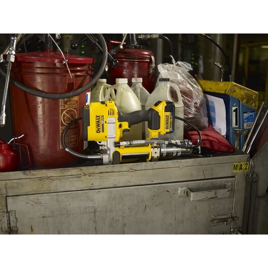 Grease Gun 20V Max XR W/Battery 4.0AH Dewalt