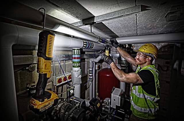 LED HAND AREA LIGHT 20V MAX 500/250 LUMENS (BARE) DEWALT